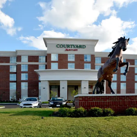 Courtyard Youngstown Canfield