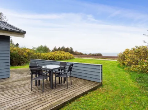 "Luchia" - 200m to the Fjord