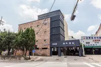 Geumjeong Band Hotel di Uiwang-si