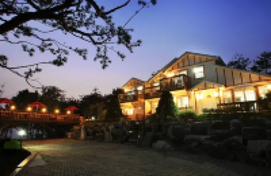 席毛島星星旅館 鄰近寶雲寺的酒店
