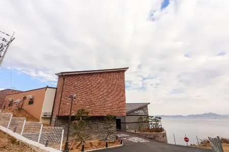 Goseong with Seven (with 7)