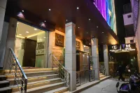Hotel Hardik Palacio Varanasi Junction 주변 호텔