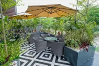 Saltstayz Select - Golf Course Road & Sector 57