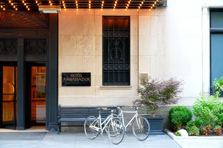 The Chicago Hotel Collection - Ambassador Gold Coast