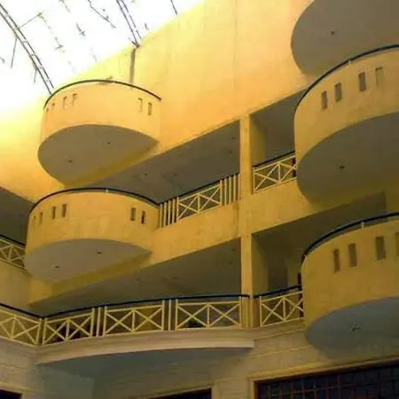 Amogha International Hotel Отели в г. Читрадурга