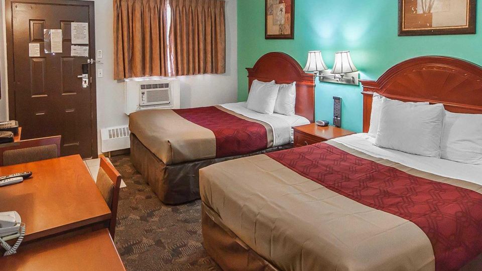 Econo Lodge Inn & Suites Drumheller