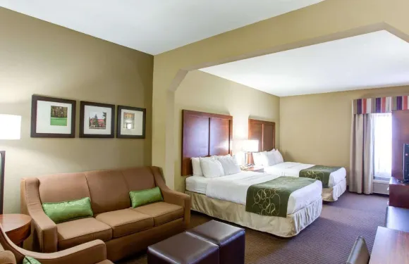 克羅斯維爾舒適套房酒店