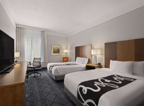 La Quinta Inn and Suites by Wyndham at WaTiki Waterpark