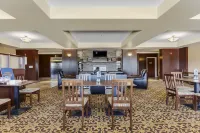 Holiday Inn Express & Suites SLAVE LAKE by IHG - breakfast
