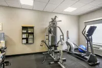 Best Western Plus Brunswick Inn  Suites - Gym