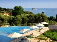 Leivatho Hotel - Pools