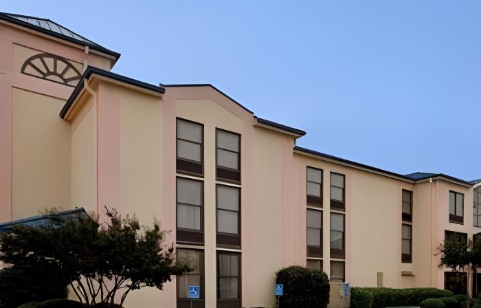 Holiday Inn Express ANDERSON-I-85 (EXIT 27-HWY 81) by IHG