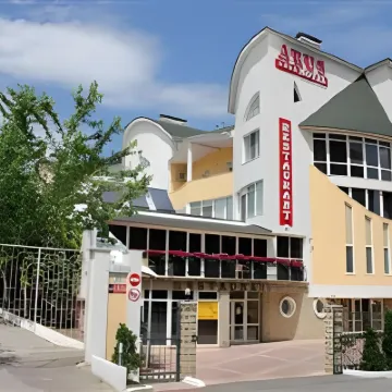 阿瑞斯別墅 鄰近奇西瑙國際機場的酒店