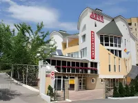 빌라 아루스 Stefan cel Mare Park 주변 호텔