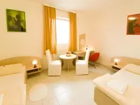 Lenas Donau Hotel
