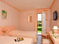 Logis Hôtel le Nuage Hôtels à proximité de : Gomina bis coiffure