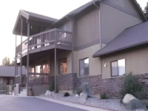 Stewart Lodge Hotels in Kittitas County