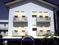 Hotel Antonella Hotels near Luna Park