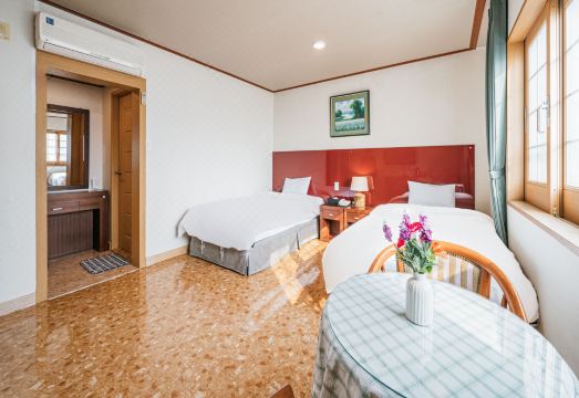 1. 제주 골프호텔..