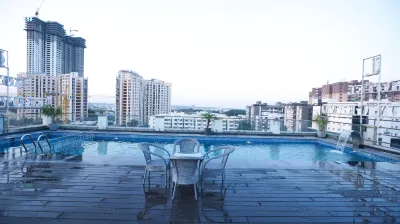 Leroy Grand - Yeshwanthpur Hotels near Mugila mallige (ಮುಗಿಲ ಮಲ್ಲಿಗೆ)