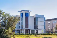 Super 8 by Wyndham Houston NW Beltway 8/West Rd Hotels in Harris County