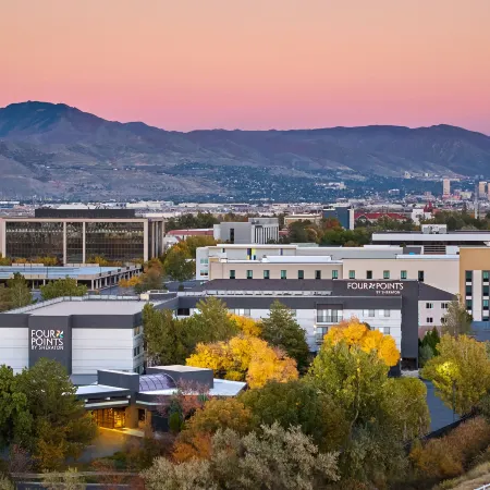 Four Points by Sheraton Salt Lake City Airport Отели рядом с Аэропорт Солт-Лейк-Сити