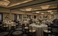 Graduate by Hilton Minneapolis - que admiten mascotas