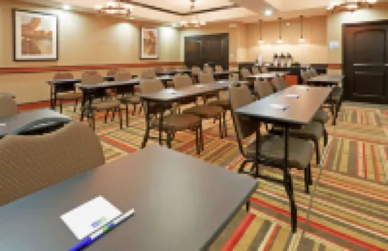 達拉斯醫療市場中心舒適酒店及套房