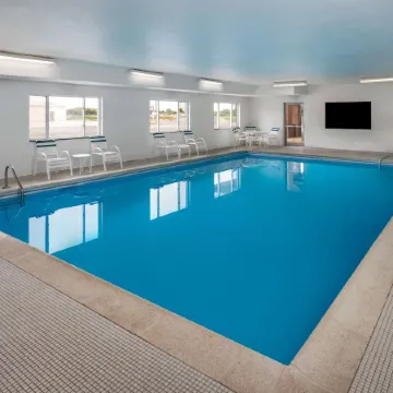 Days Inn & Suites by Wyndham of Morris