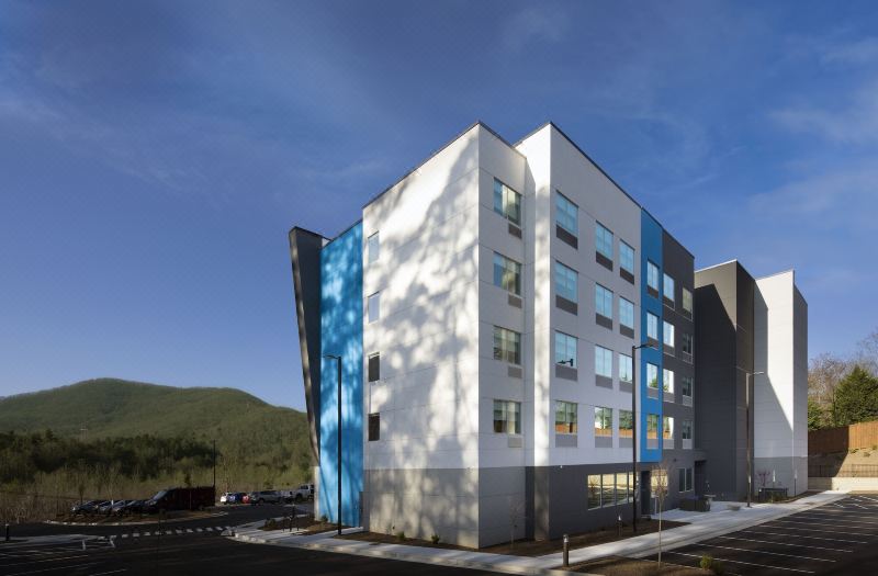 Tru by Hilton Asheville Blue Ridge Parkway
