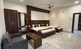 Hotel Royal Embassy