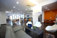 All Suites Appart Hôtel et Hôtel | Paris 13 - Porte d'Italie Hotels in Gentilly