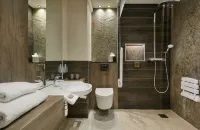 Lion Quays Resort Hotels in Llangollen