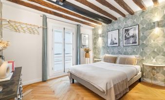 Amazing Historical Parisien Loft Next to Louvre Area   6