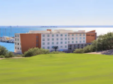 コートヤード バイ マリオット ラ パス バハ カリフォルニア スル ラパスのホテル