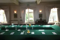 Fines Bayliwick Hotel Hotels in Wokingham