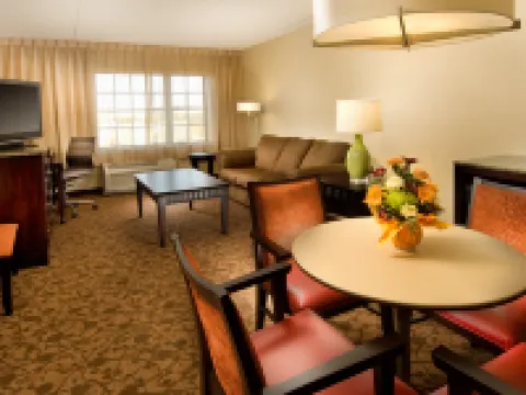 DoubleTree by Hilton Dulles Airport - Sterling Hotels in Sterling