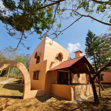 Country Club Wildlife Resort Отели в г. Чамраджнагар