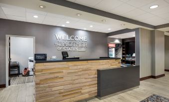 Hampton Inn & Suites Fredericksburg-at Celebrate Virginia