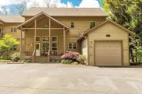Large, Luxury Condo in Gated Community with Mountain & Golf Course View - Kuntosalit