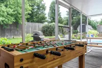 3 BR 2 bath 5 beds! sleeps 8. Pool, hot tub oasis in LEX