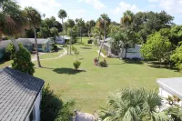 Waterfront property with a quaint one bedroom cottage enjoy old Florida Charm