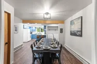 Gather the Fam! Close to everything, Home Theater, 2 Kitchens, 2 Living Rooms! - Villas