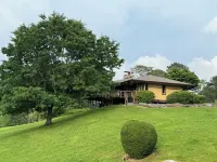 Experience a Frank Lloyd Wright-Inspired Escape in Northeast Georgia
