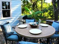 Charming 2 Bed/2Bath Newly Renovated-Location!