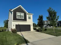 Luxury & Comfort 4-bedroom house with WiFi, GREAT for families & pets! Hotels in Raymore