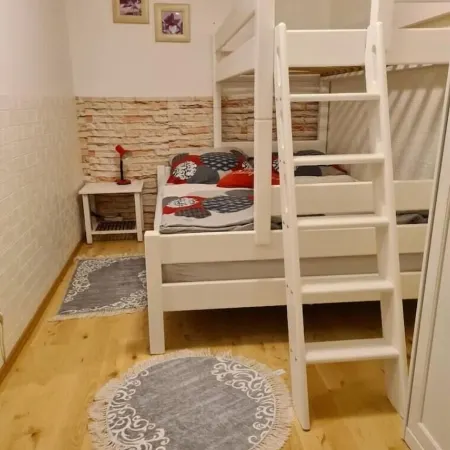 Gemütliche Ferienwohnung in Grünen Parkwohnanlage mit Balkon