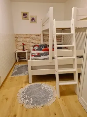 Gemütliche Ferienwohnung in Grünen Parkwohnanlage mit Balkon