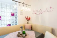 5-Star FeWo Orchidee: Wellness Luxury with Bubble Bath & Infrared Sauna! Hotels in Arnbruck