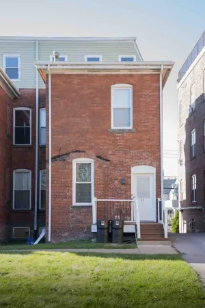 3rd Floor- Lovely, spacious, modern 1-bedroom apt. Отели в г. Поукипзи